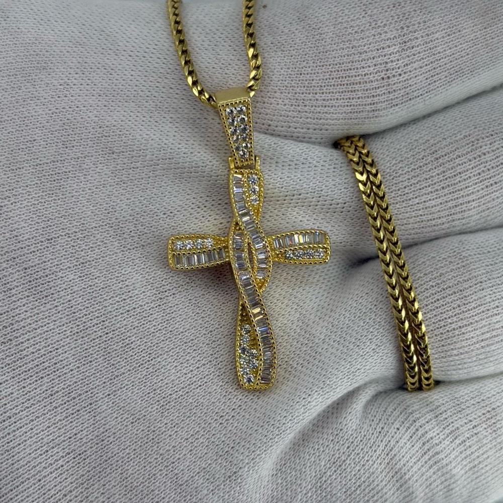 925 Sterling Silver 18K Gold Plated Cross Pendant Iced CZ 6.5g Unisex